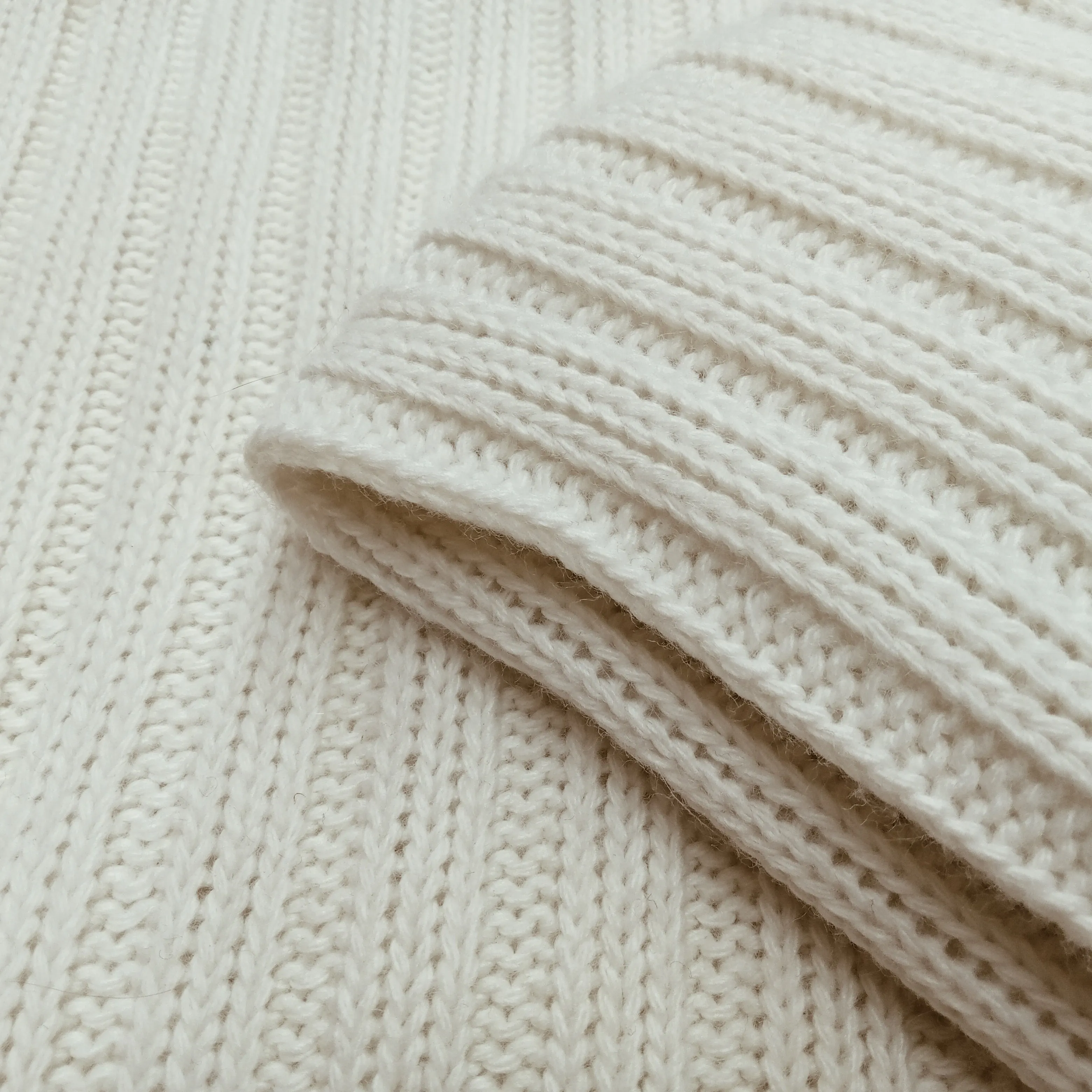 Butter cream - ribbed chunky knit - sold by 2.50mtrs