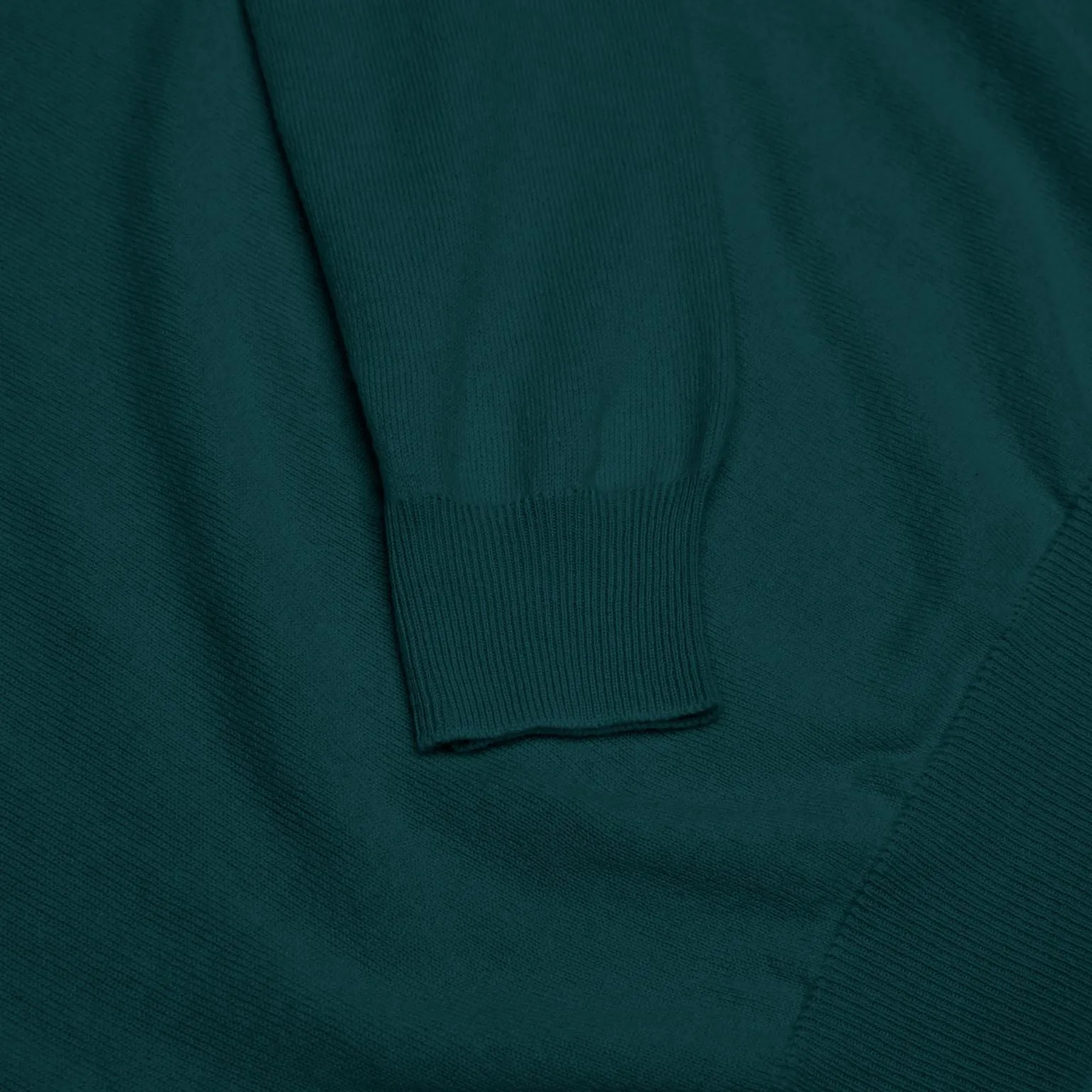 Cashmere Crewneck Sweater in Holly Green