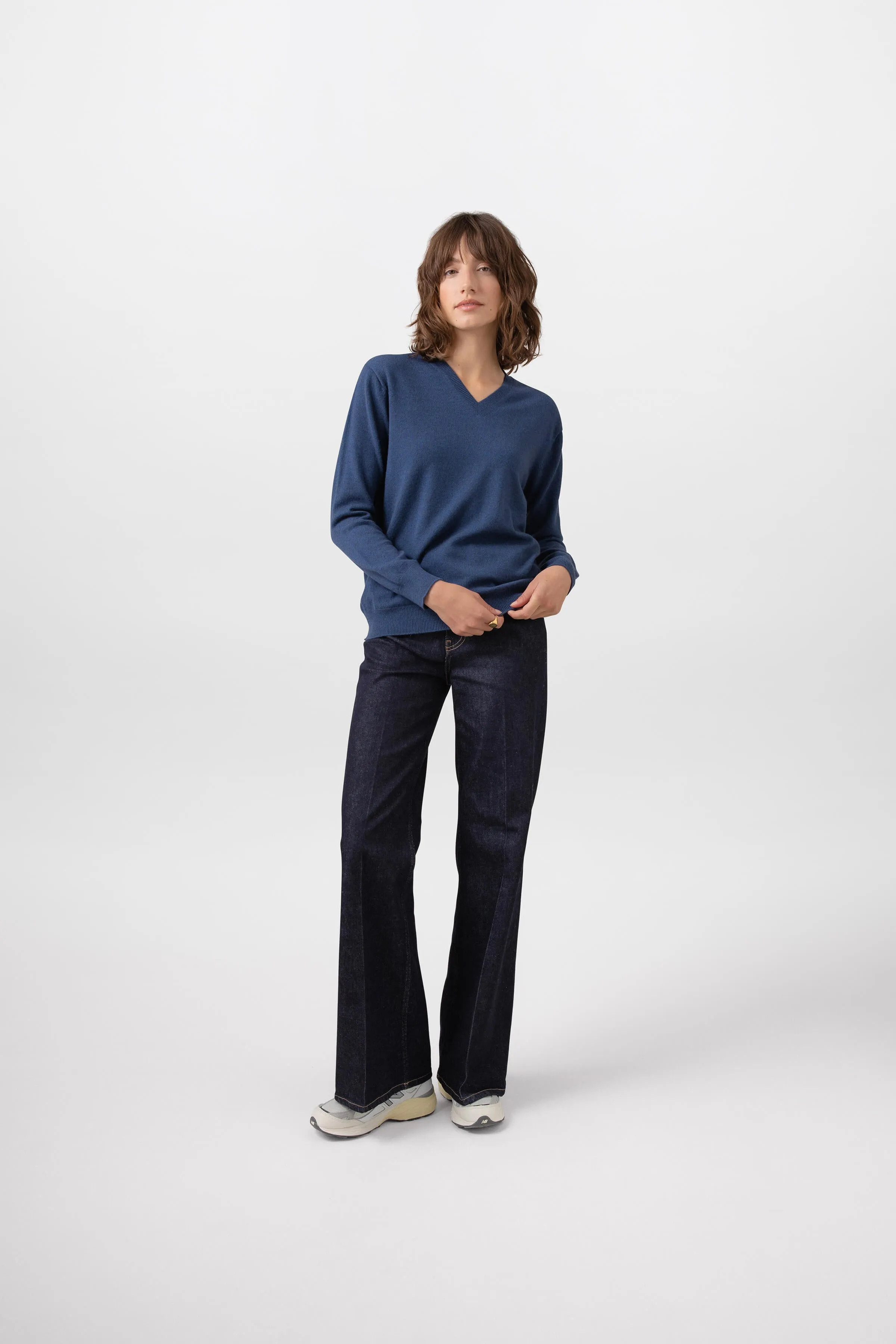 Classic Cashmere V Neck