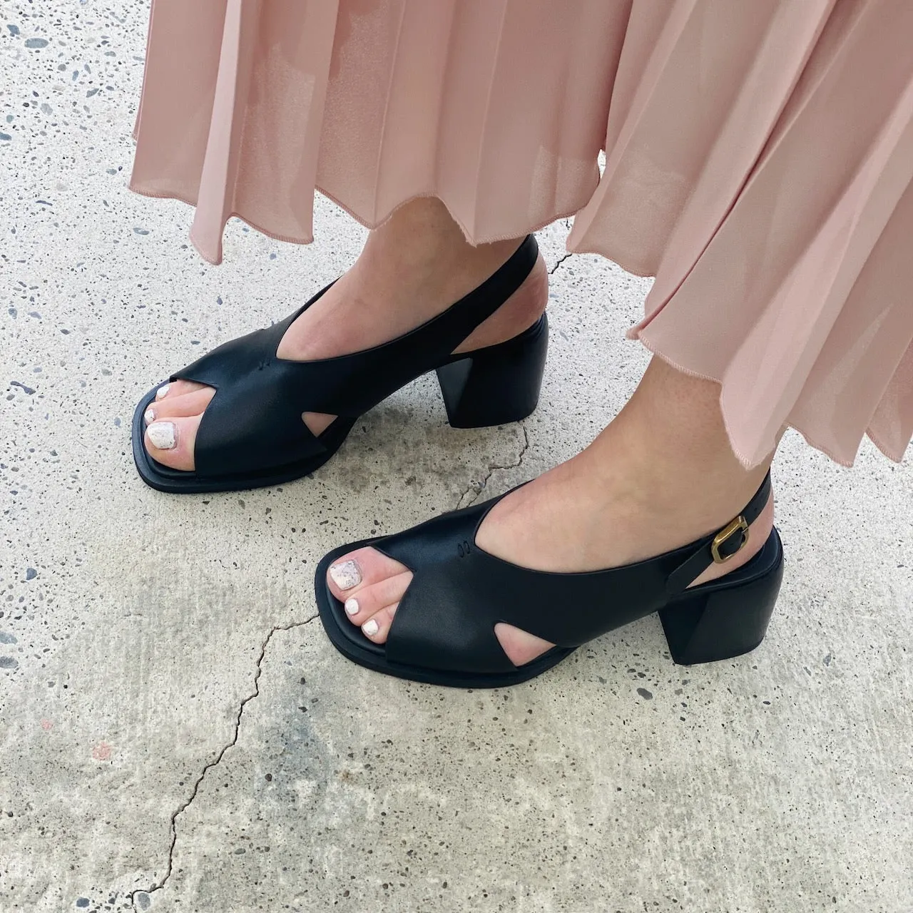 EOS Isadora Onyx - ONLINE ONLY, Size 41