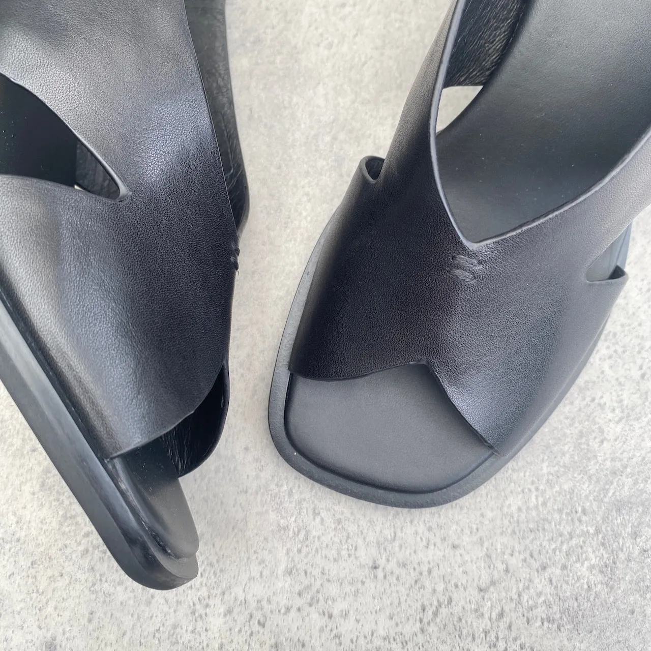 EOS Isadora Onyx - ONLINE ONLY, Size 41