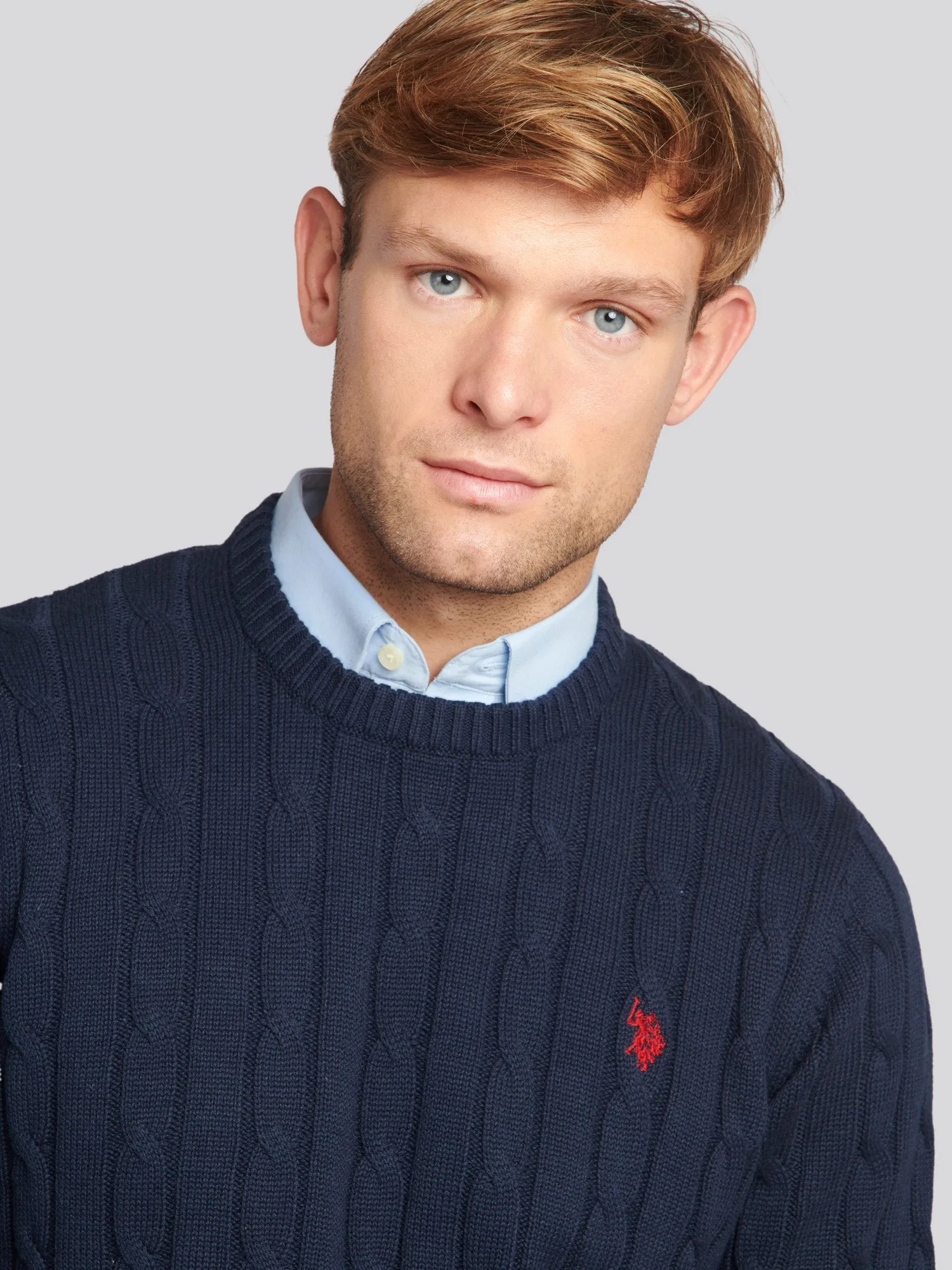 Mens Cable Knit Crew Neck Jumper in Navy Blazer / Haute Red