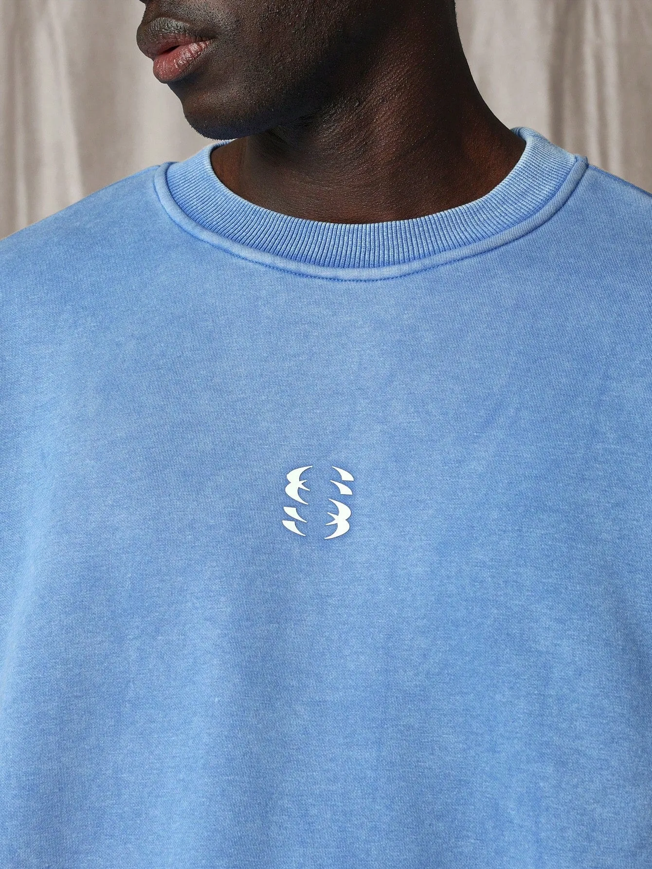 Regular Fit Washed Embroidered Sweatshirt With Piping